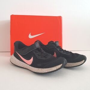 Nike Revolution 5 Girls Black Pink Sneakers Size 13.